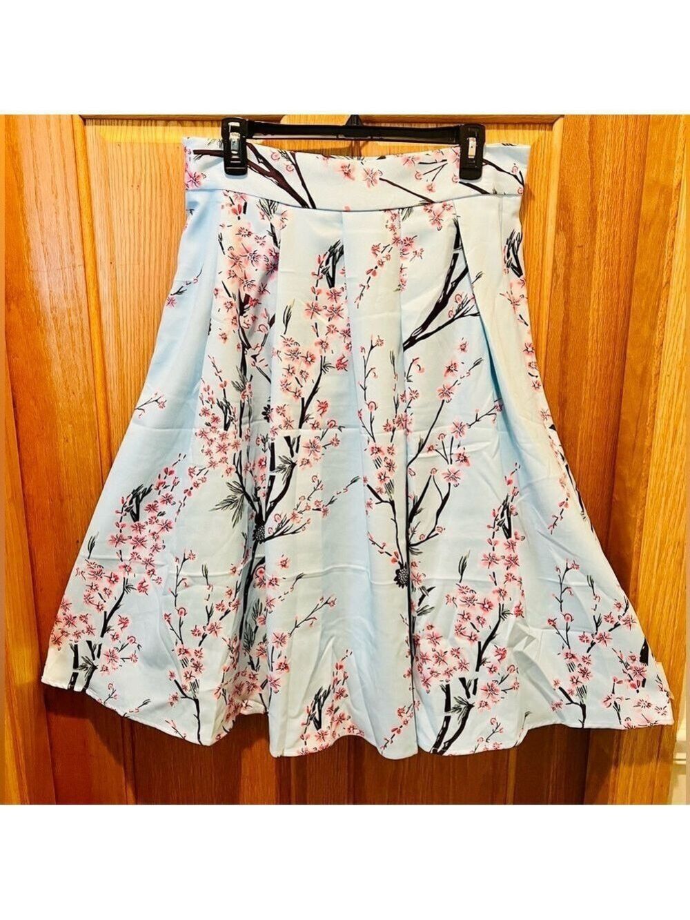 Camisa Gray Twist Front Bow Back Crewneck Top Blue Floral Midi Skirt XL - Picture 7 of 16